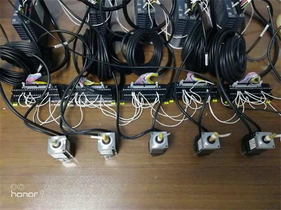 號(hào)外！號(hào)外_三菱定位新用法：FX5U內(nèi)置32軸總線(xiàn)定位！